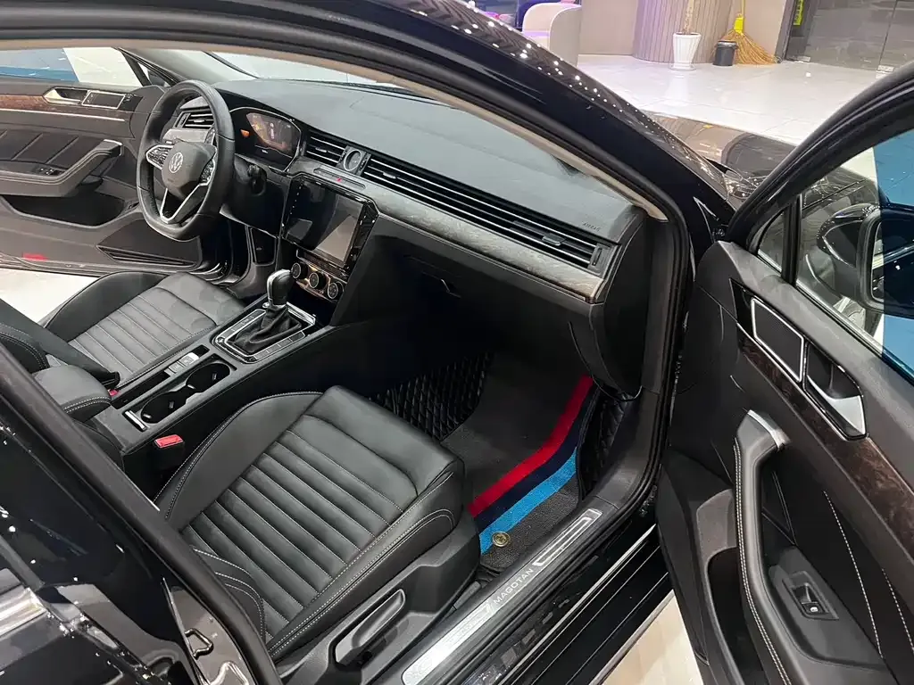 Volkswagen Magotan 2023 из CN, фото 6