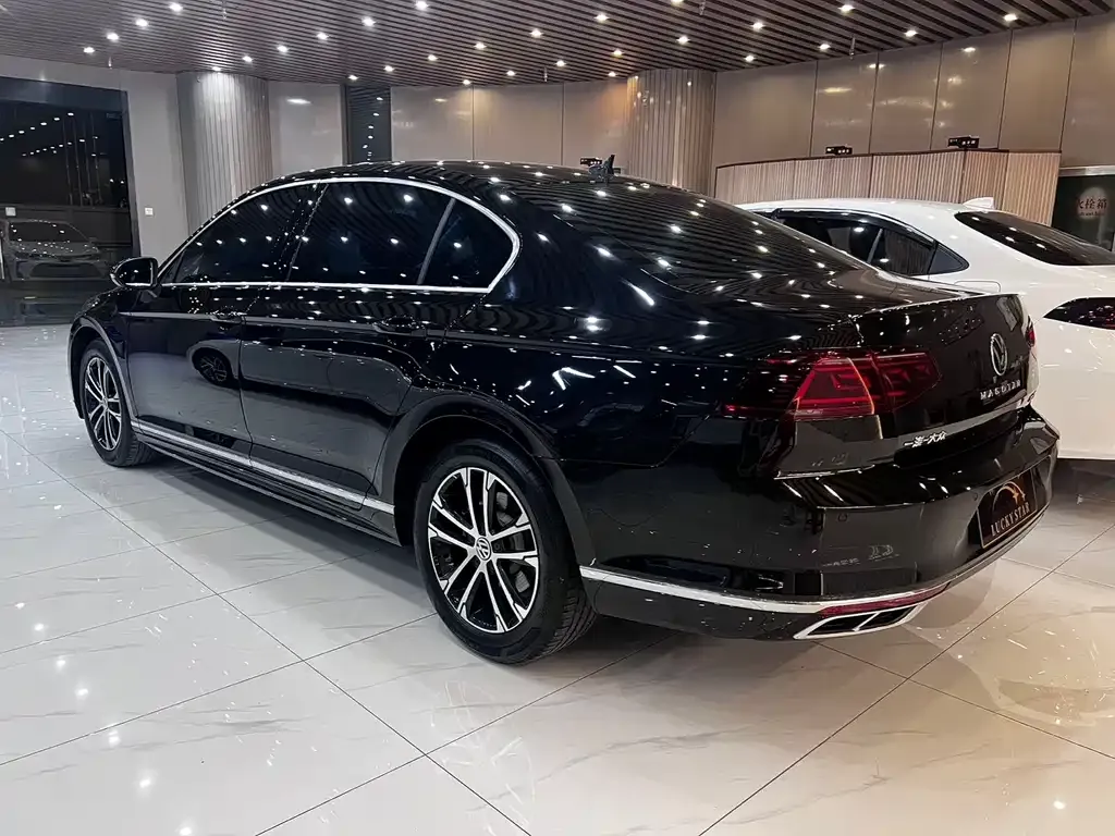 Volkswagen Magotan 2023 из CN, фото 9