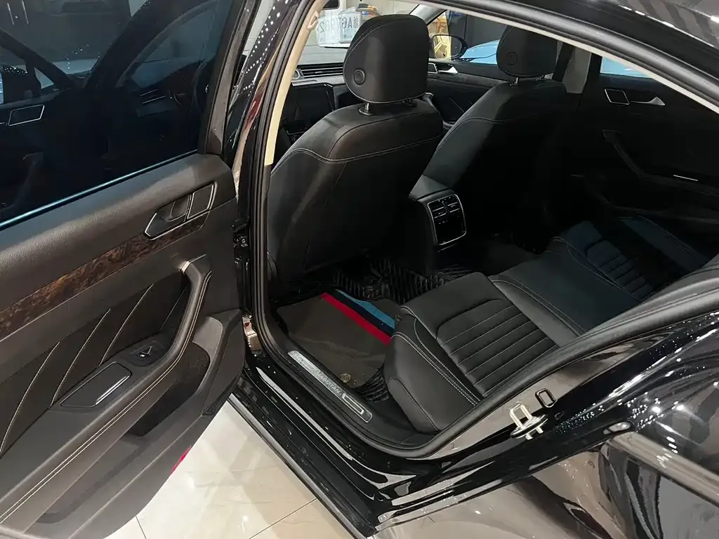 Volkswagen Magotan 2023 из CN, фото 3