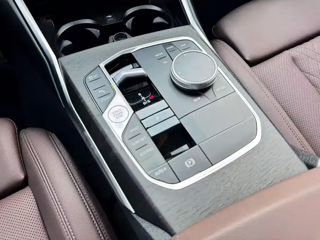BMW 3 Series 2025 из CN, фото 8