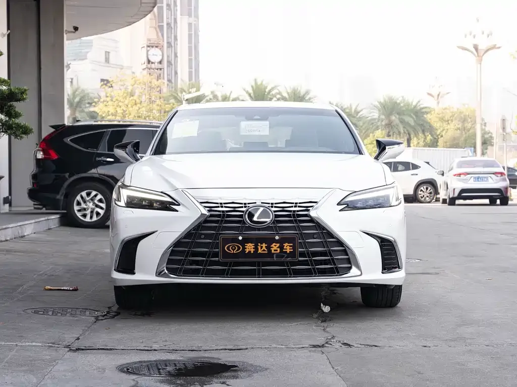 Lexus ES 2025 из CN, фото 4