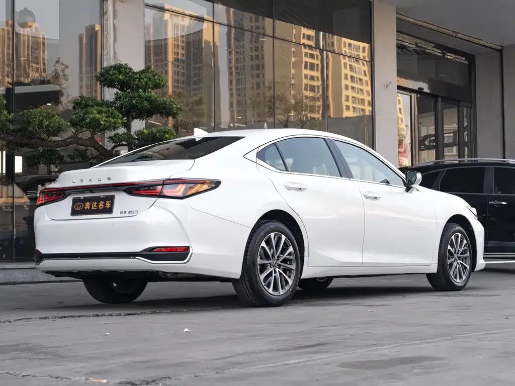 Lexus ES 2025 из CN, фото 2