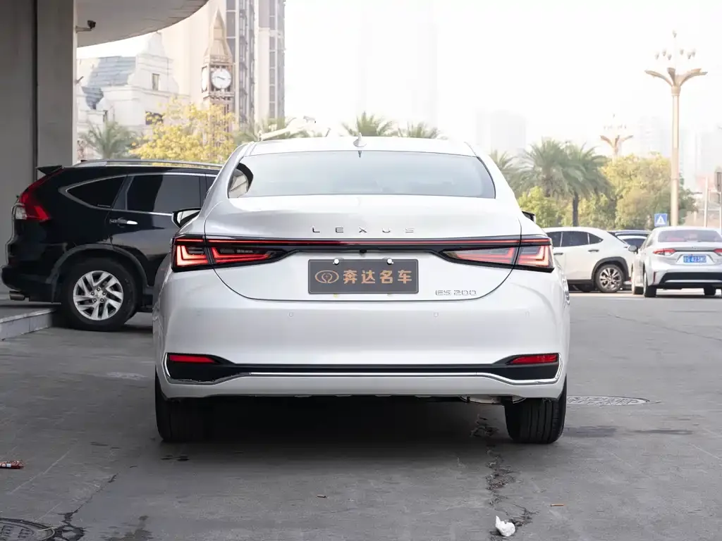 Lexus ES 2025 из CN, фото 3