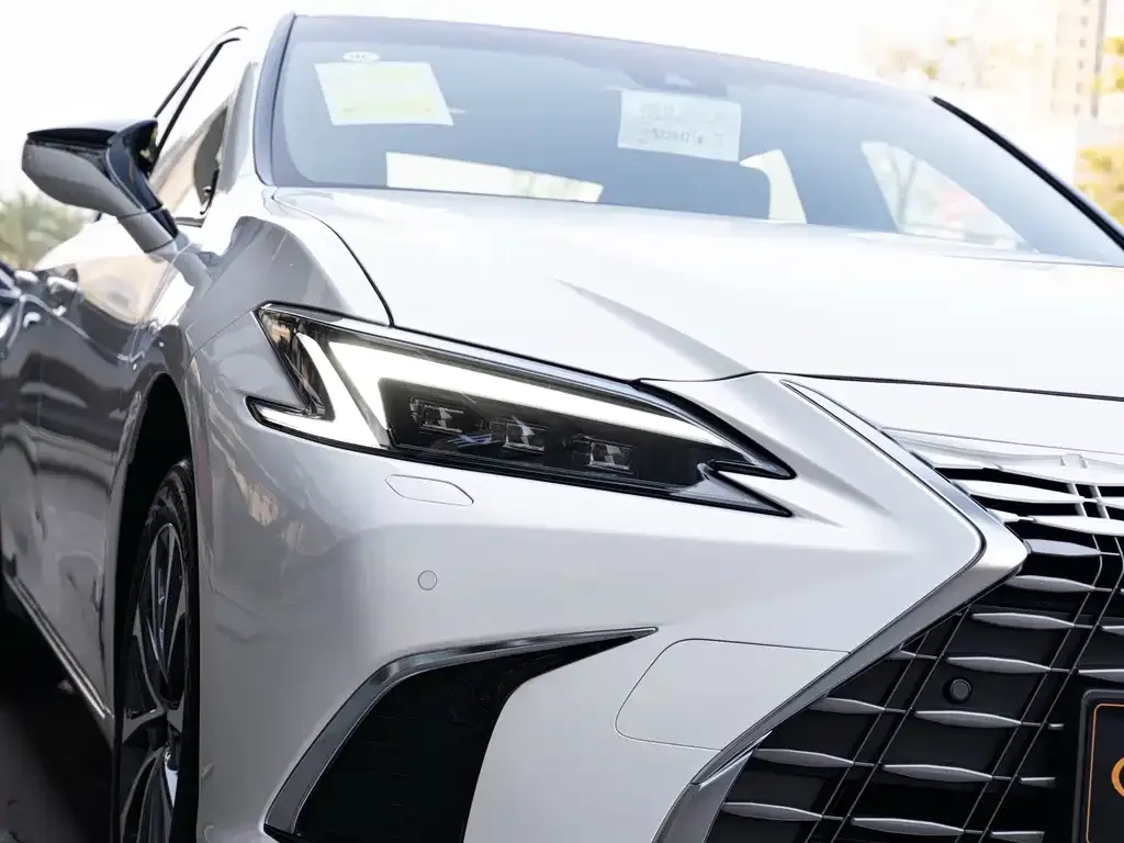 Lexus ES 2025 из CN, фото 5