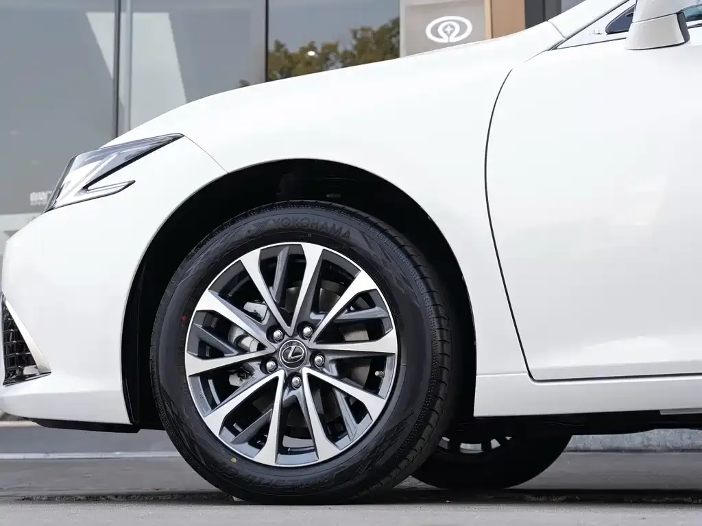 Lexus ES 2025 из CN, фото 6