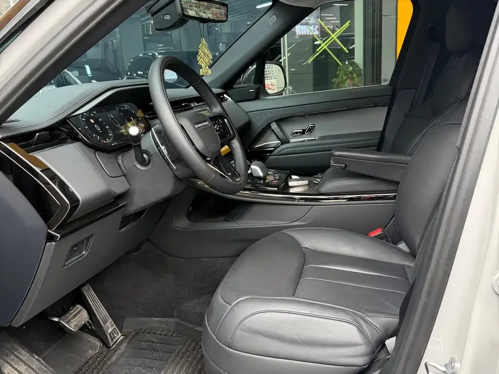 Land Rover Sport 2023 из CN, фото 2