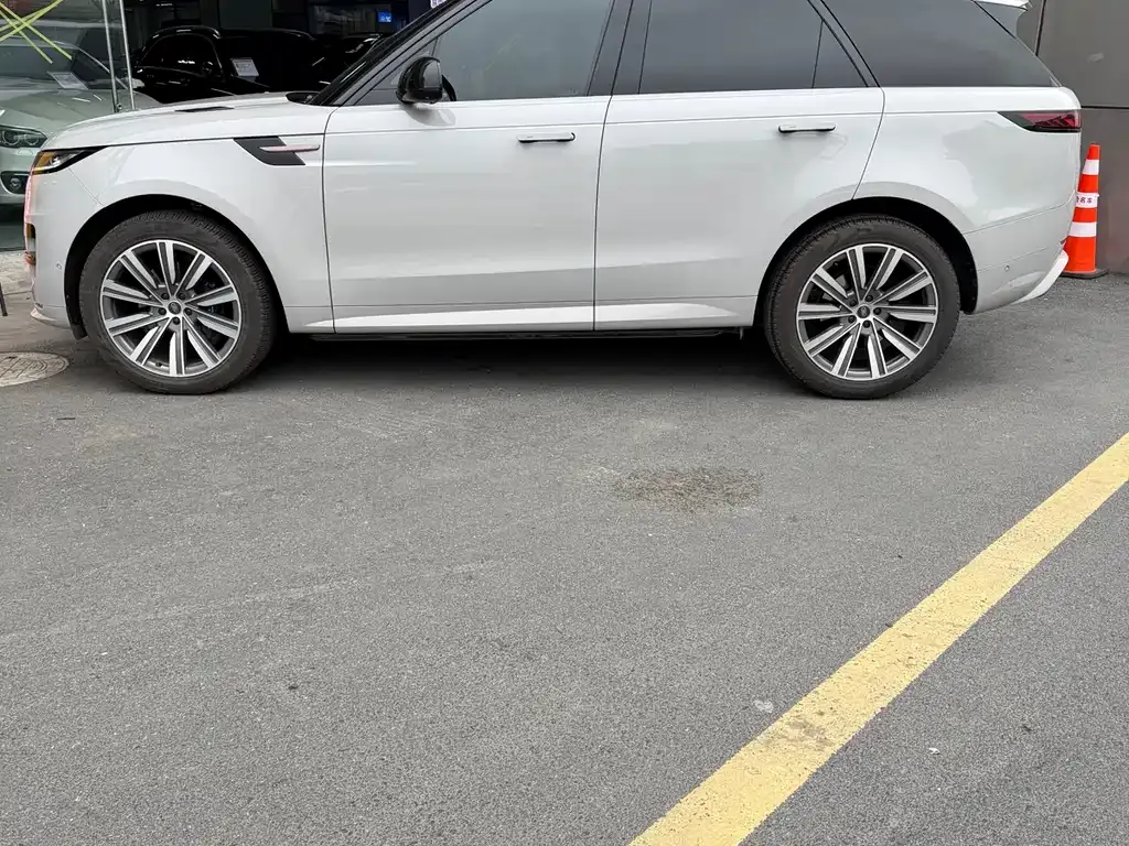 Land Rover Sport 2023 из CN, фото 6