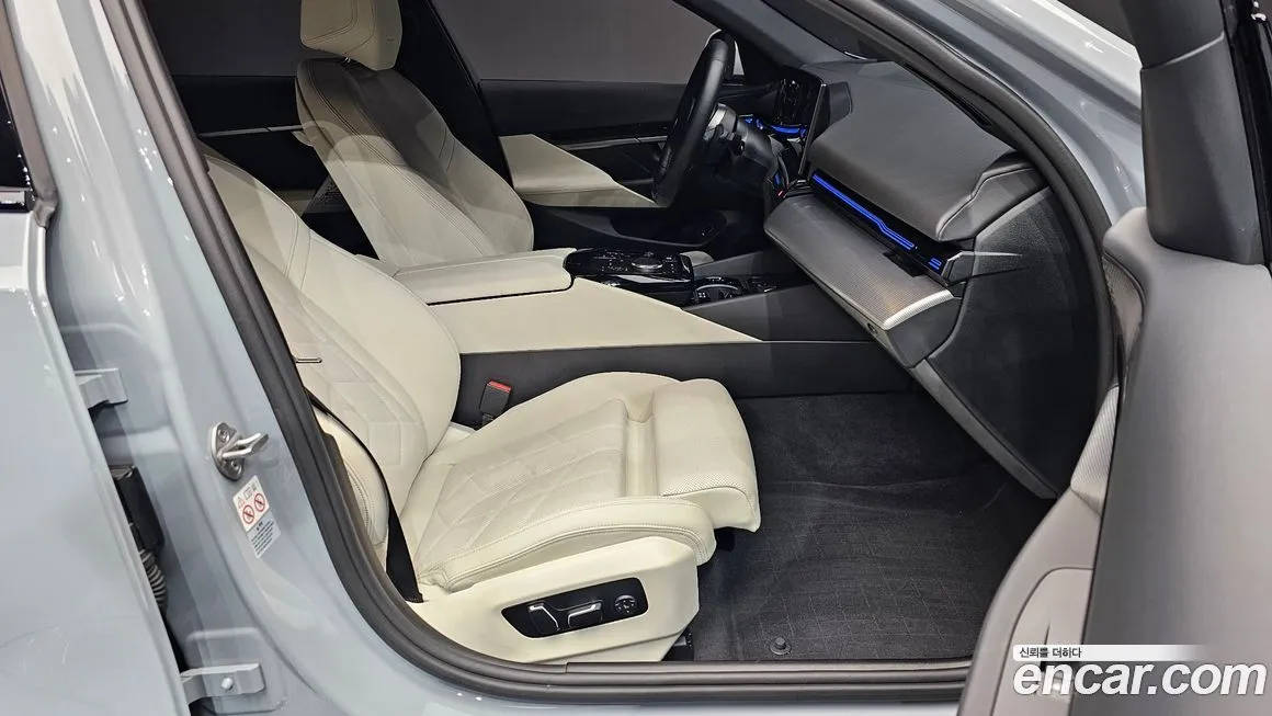 BMW 5-Series 2024 из KR, фото 7