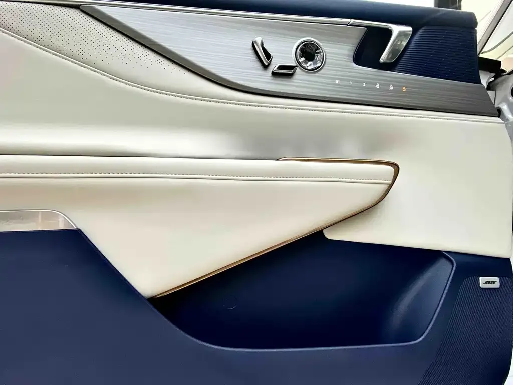 Buick GL8 Hybrid 2025 из CN, фото 5