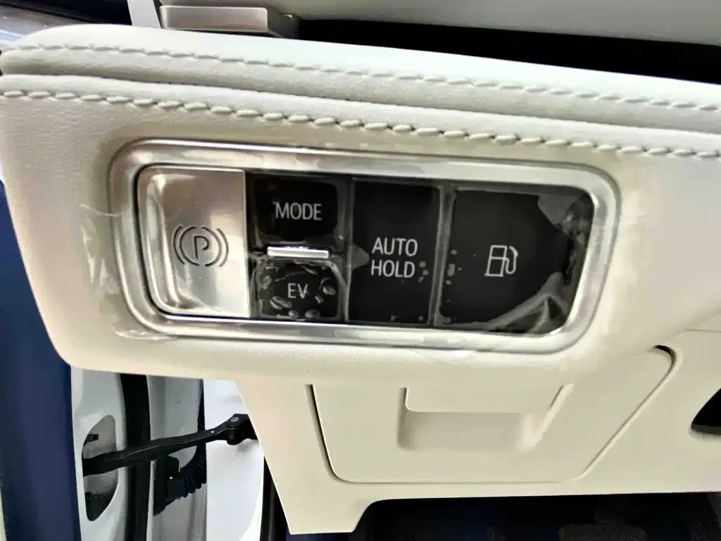 Buick GL8 Hybrid 2025 из CN, фото 3