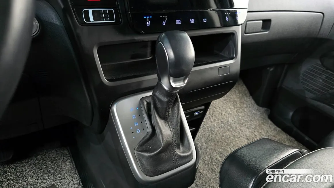 Hyundai Staria — фото 3
