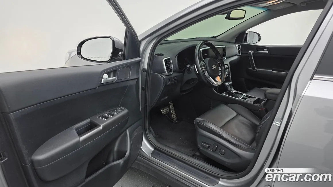 Kia Sportage — фото 7