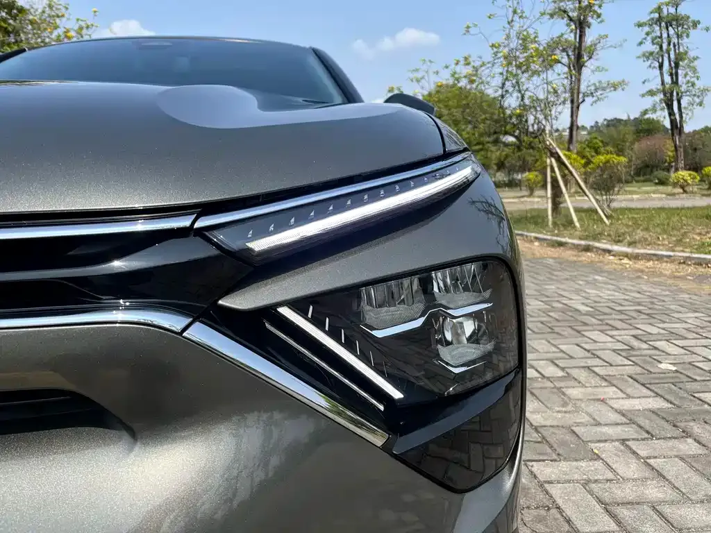 Citroen C5 X 2023 из CN, фото 2