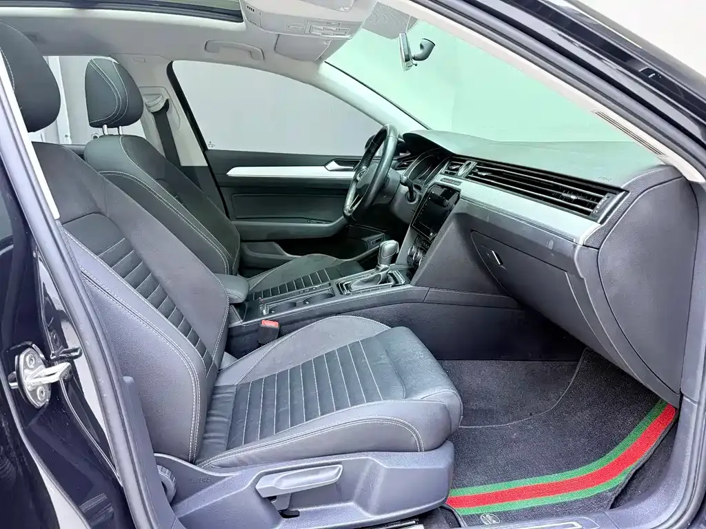 Volkswagen Magotan 2022 из CN, фото 7
