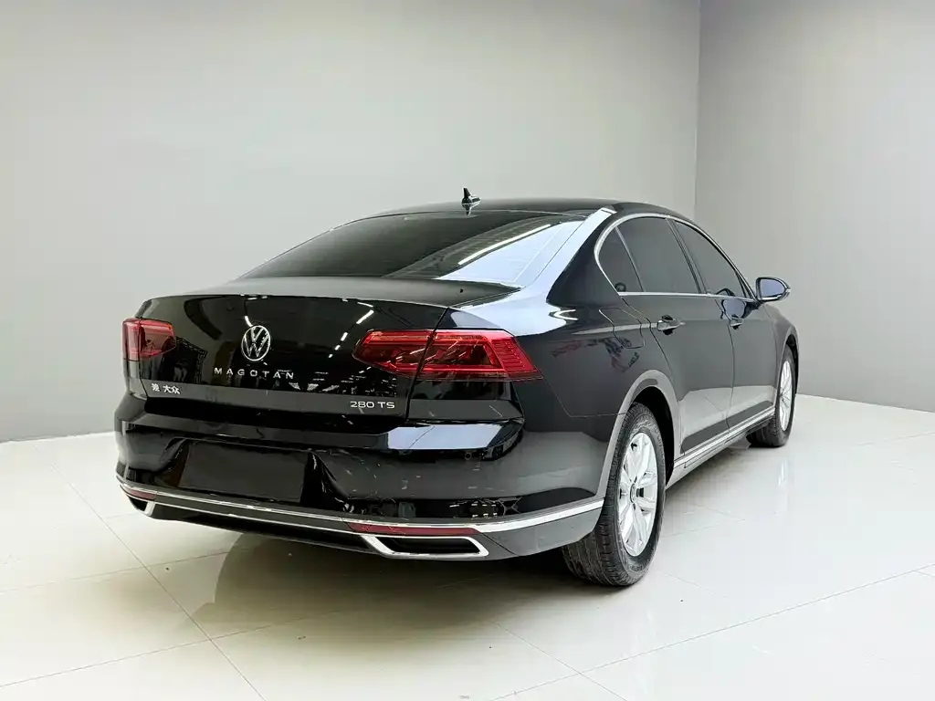 Volkswagen Magotan 2022 из CN, фото 2