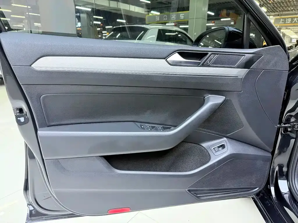 Volkswagen Magotan 2022 из CN, фото 10