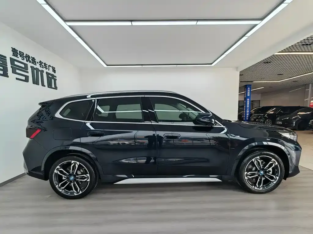 BMW iX1 2025 из CN, фото 10