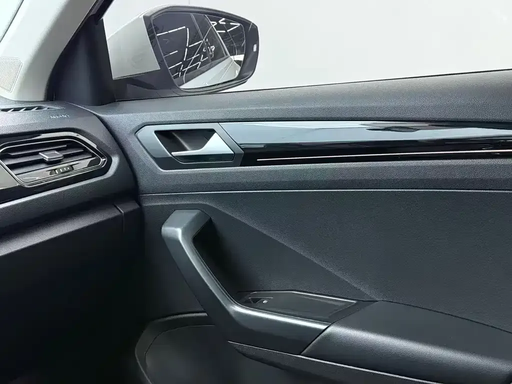 Volkswagen T-Roc 2022 из CN, фото 8