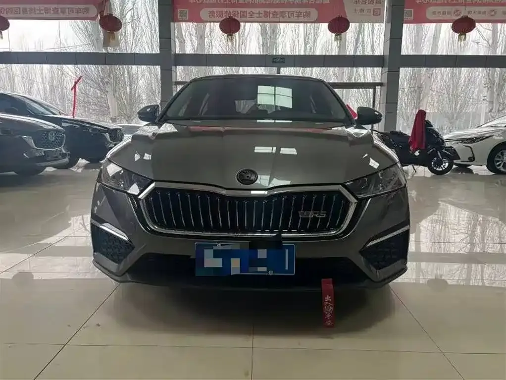 Skoda Octavia — фото 1
