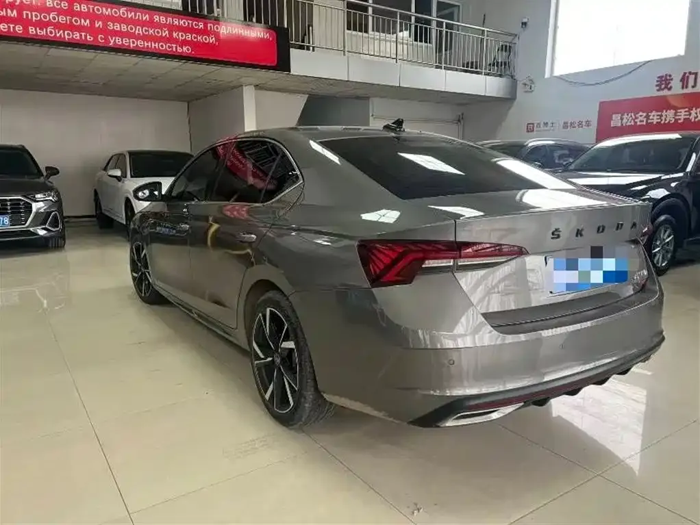 Skoda Octavia — фото 6