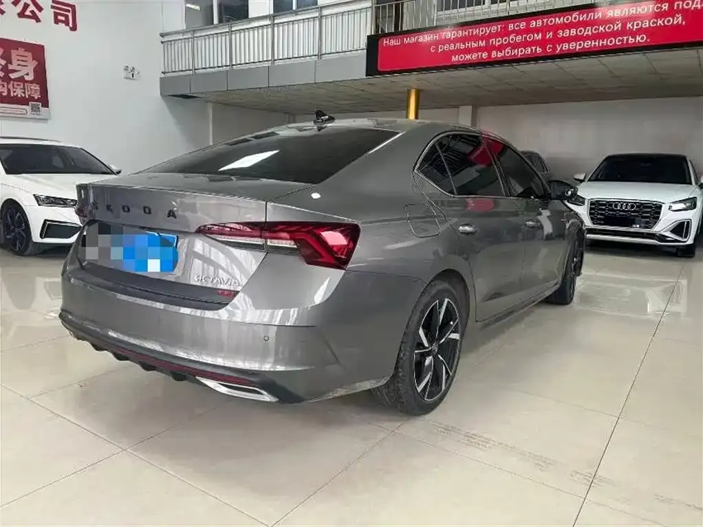 Skoda Octavia — фото 3