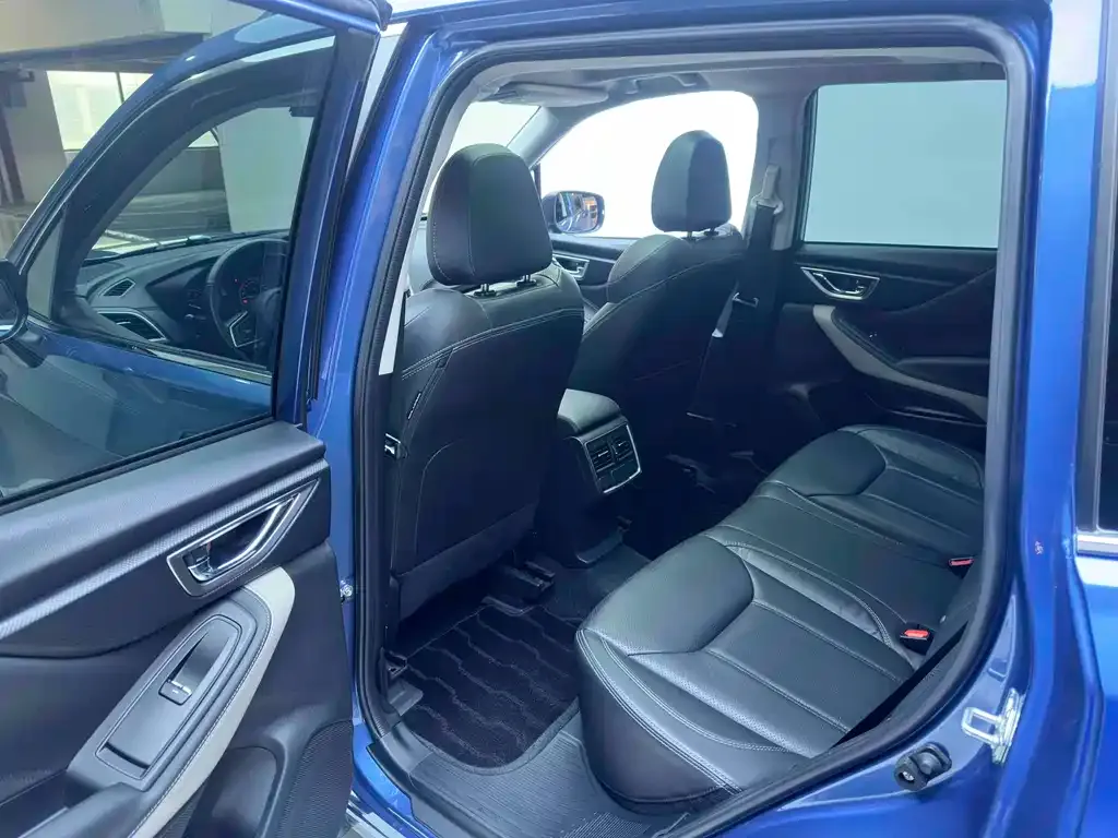 Subaru Forester — фото 6