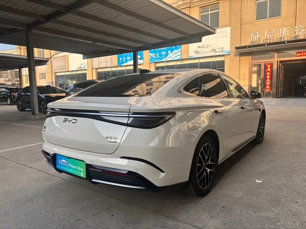 BYD Seal 07 DM-i — фото 9