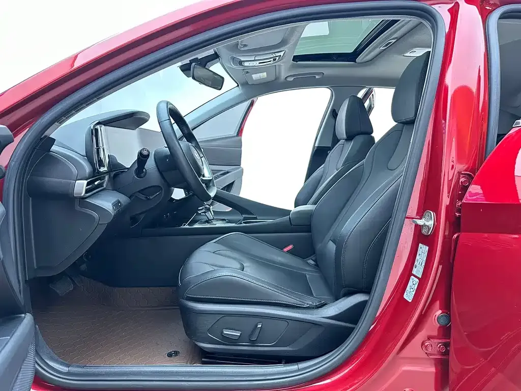 Hyundai Elantra 2021 из CN, фото 10