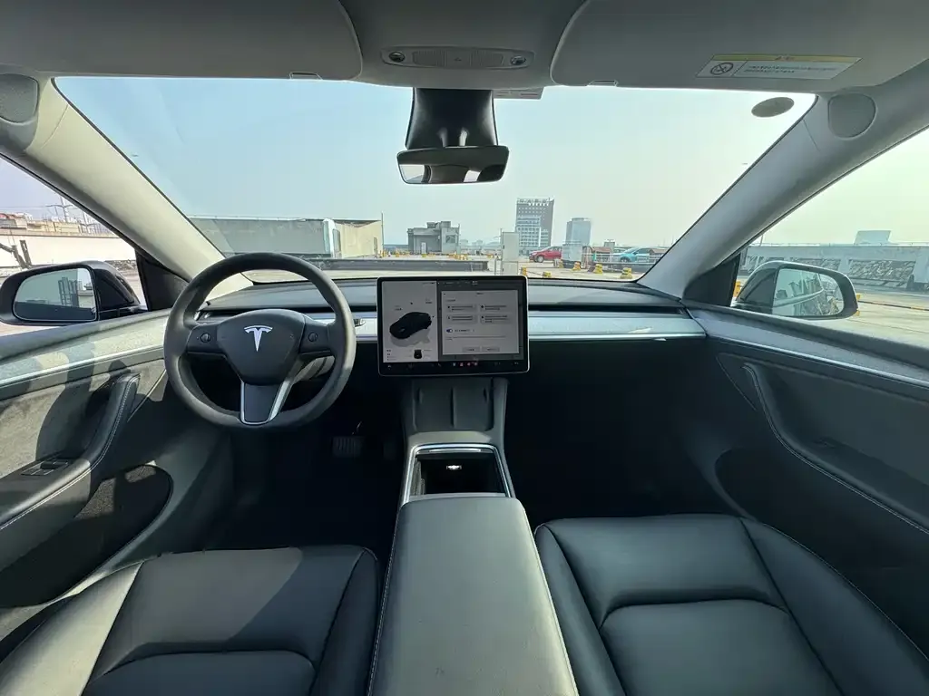 Tesla Model Y — фото 5