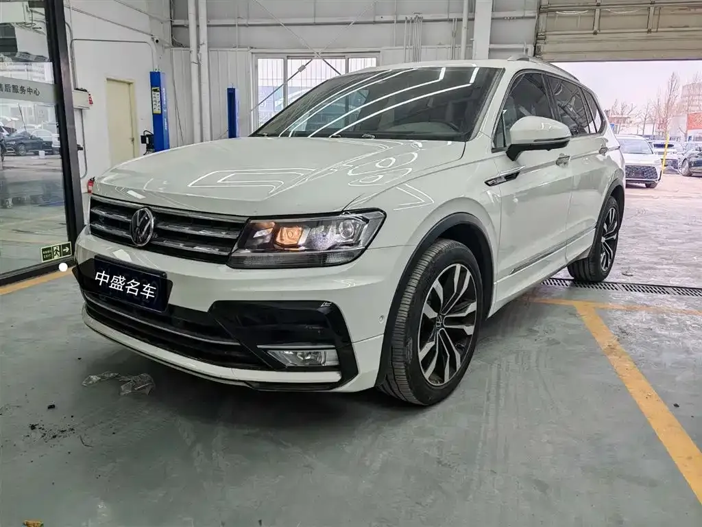 Volkswagen Tiguan L 2021 из CN, фото 1