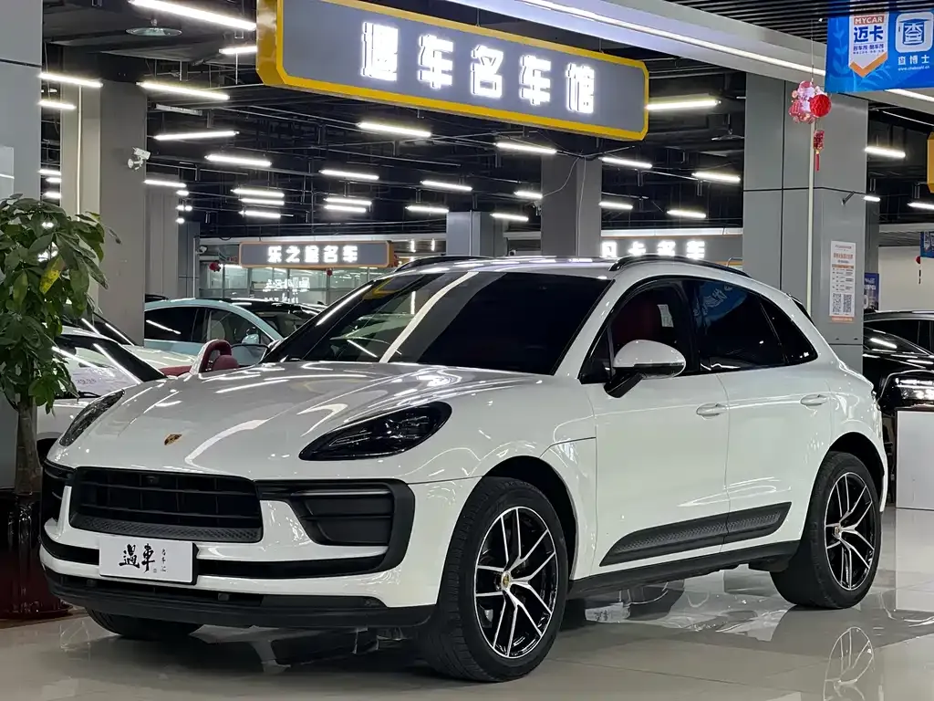Porsche Macan — фото 1