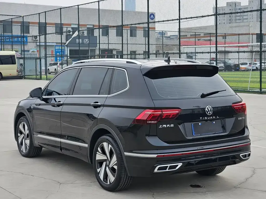 Volkswagen Tiguan L — фото 2