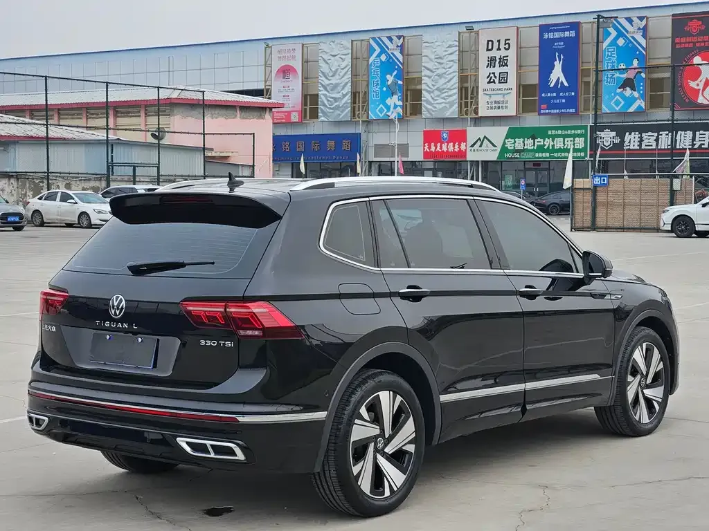 Volkswagen Tiguan L — фото 8
