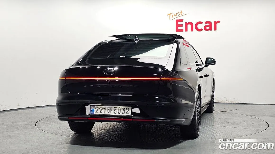 Hyundai Grandeur 2023 из KR, фото 2
