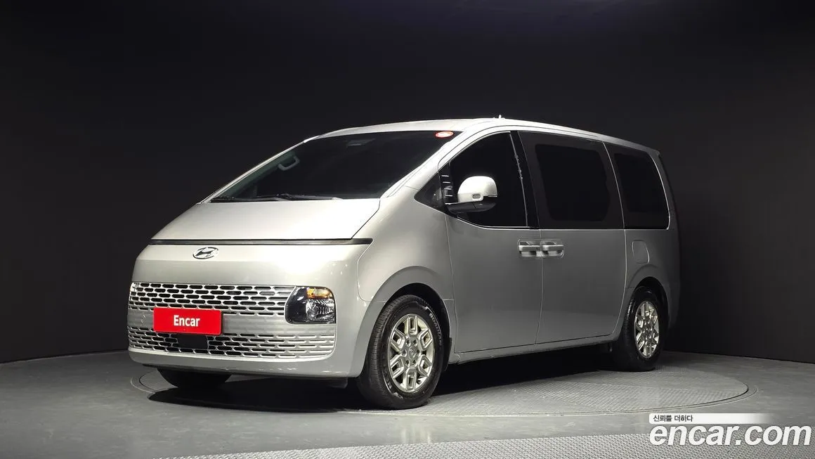 Hyundai Staria — фото 1
