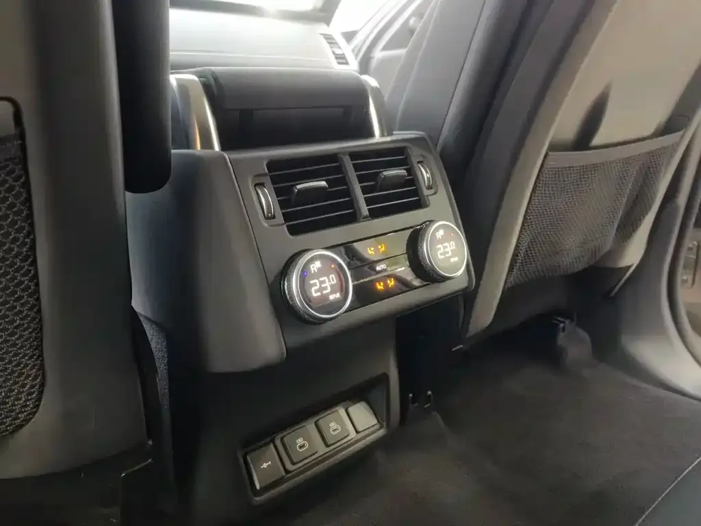 Land Rover Discovery 2022 из CN, фото 2
