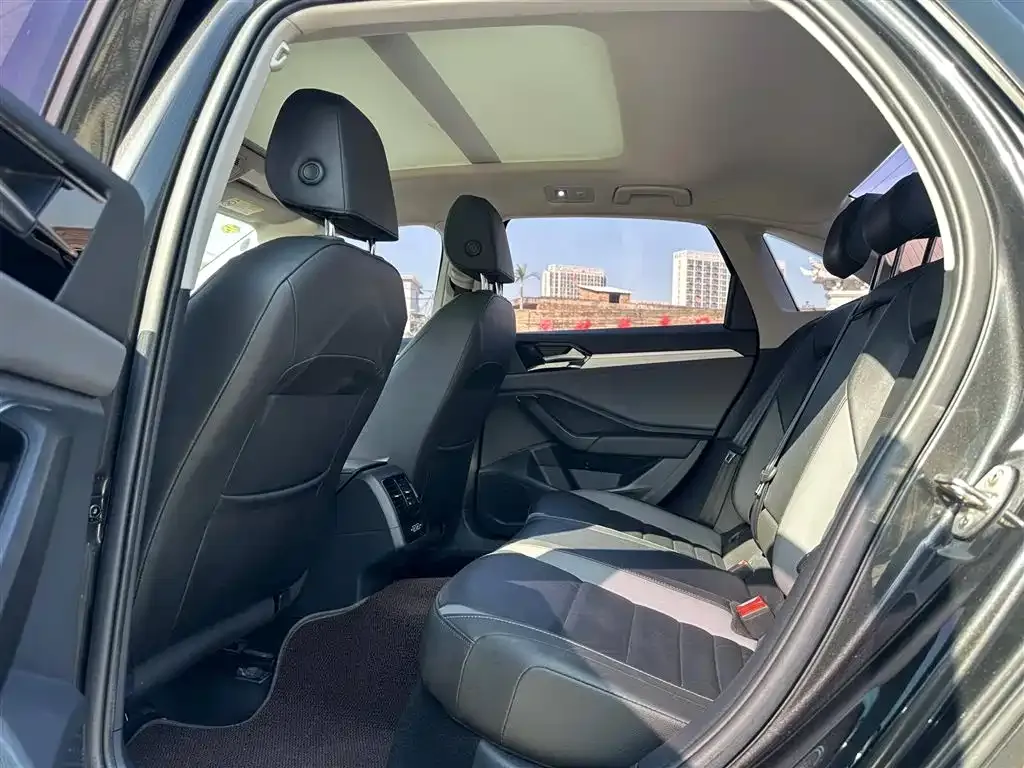 Volkswagen Sagitar 2022 из CN, фото 2