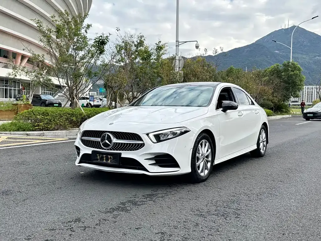 Mercedes-Benz A-Class — фото 1