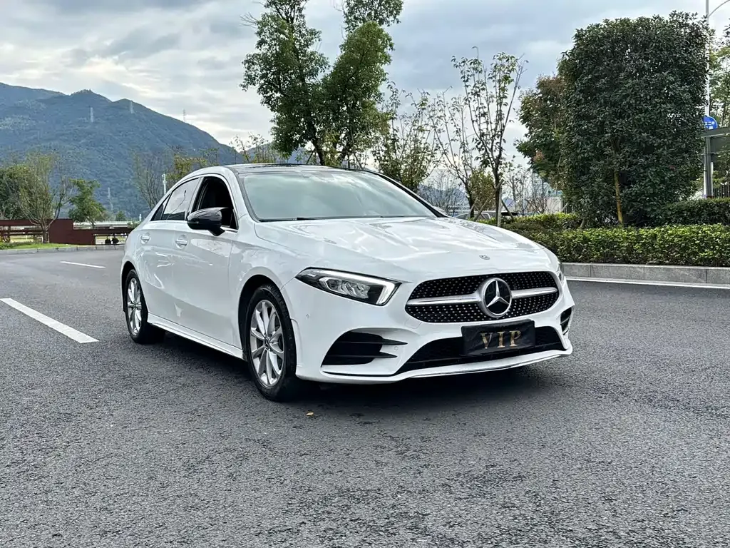 Mercedes-Benz A-Class — фото 7