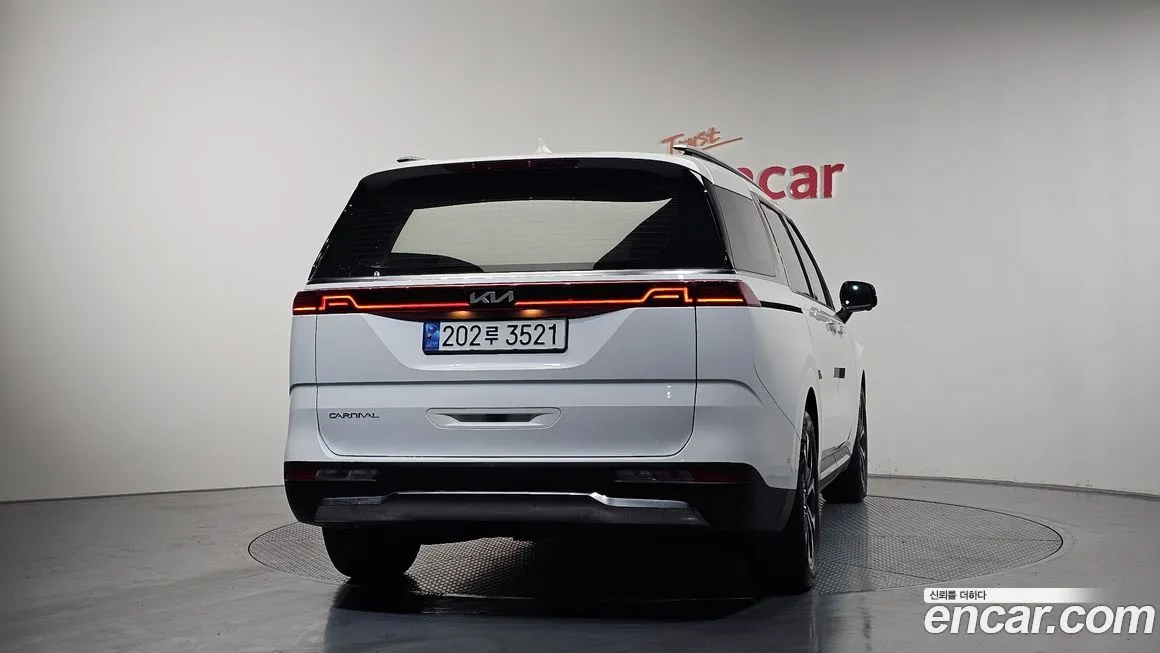 Kia Carnival 2023 из KR, фото 2