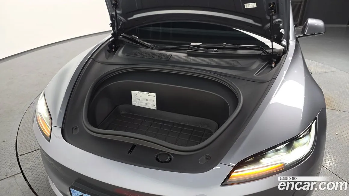 Tesla Model 3 — фото 6
