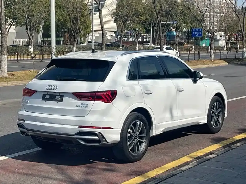 Audi Q3 — фото 7