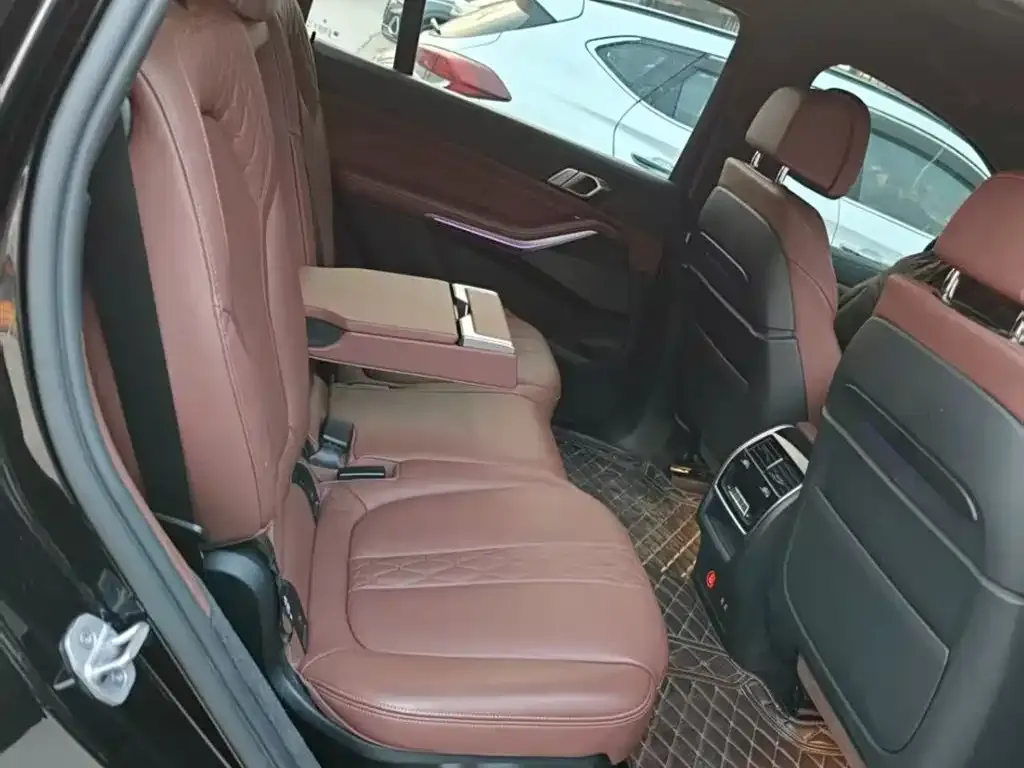 BMW X7 2021 из CN, фото 2