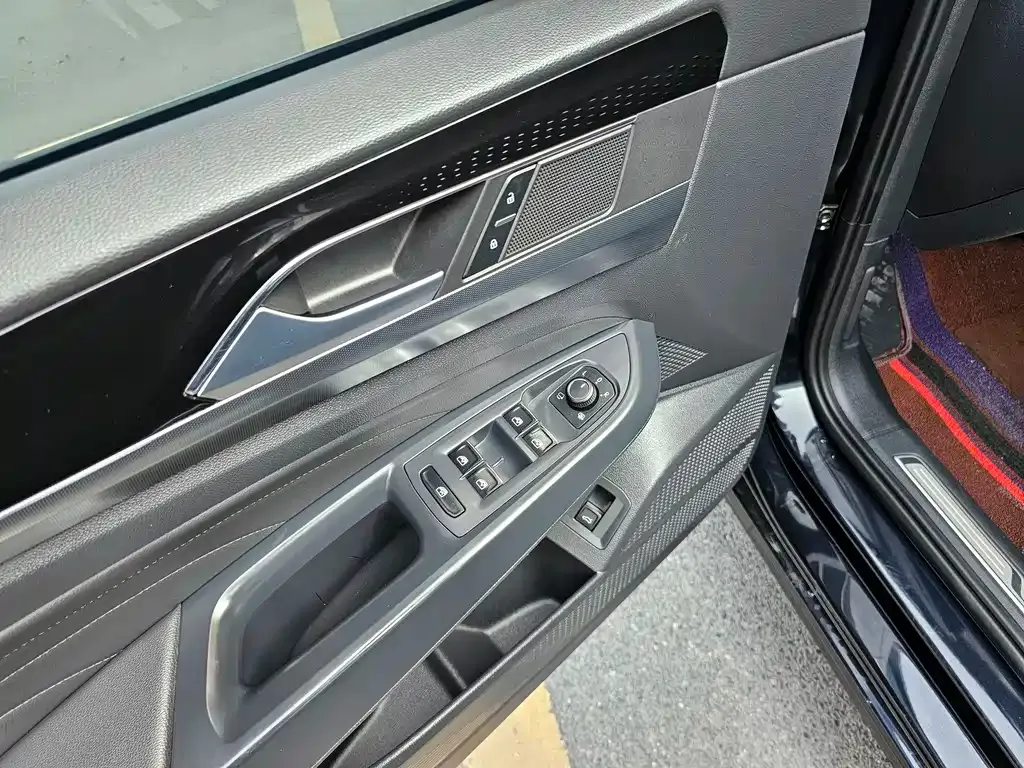 Volkswagen Passat 2022 из CN, фото 6