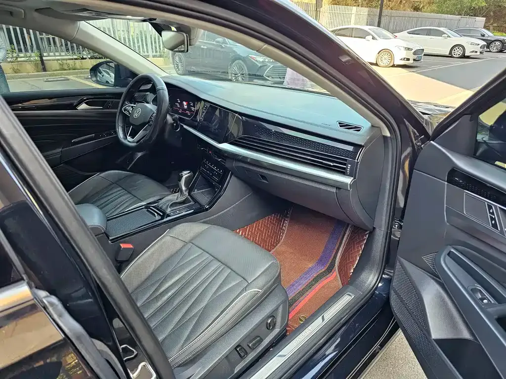 Volkswagen Passat 2022 из CN, фото 5