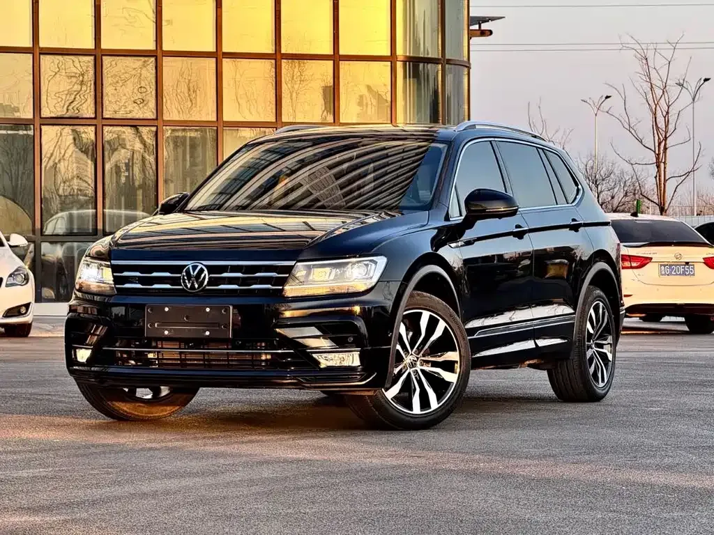 Volkswagen Tiguan L 2021 из CN, фото 1