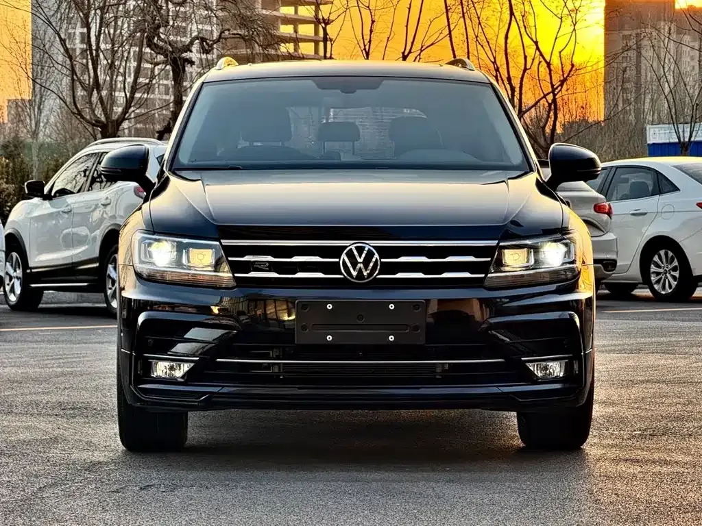 Volkswagen Tiguan L 2021 из CN, фото 8