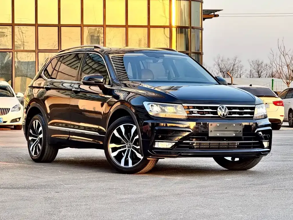 Volkswagen Tiguan L 2021 из CN, фото 9