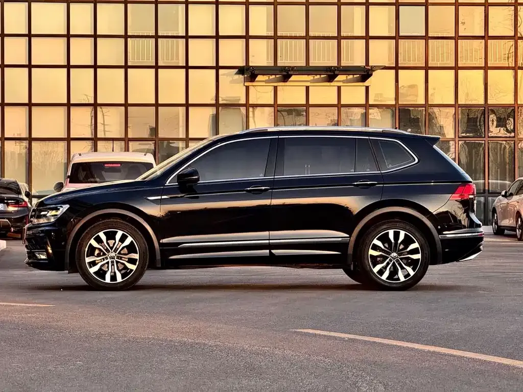 Volkswagen Tiguan L 2021 из CN, фото 7