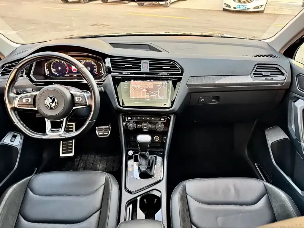 Volkswagen Tiguan L 2021 из CN, фото 4